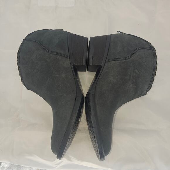 Very Volatile Gray Suede Leather Western Boho Block Heel Zip Ankle Booties 8.5 - Picture 13 of 13